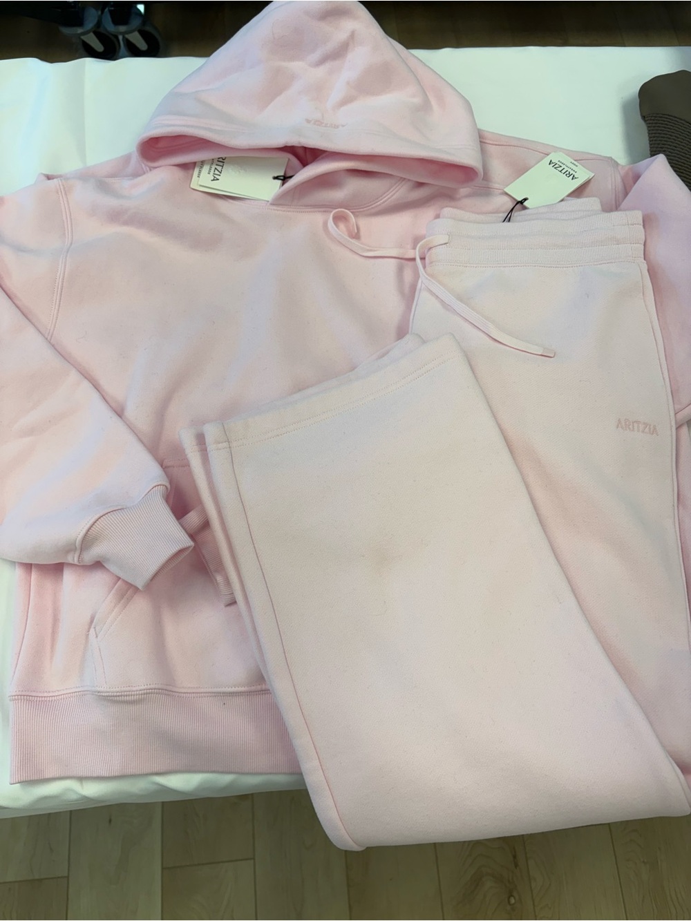 NWT aritzia sweatfleece set